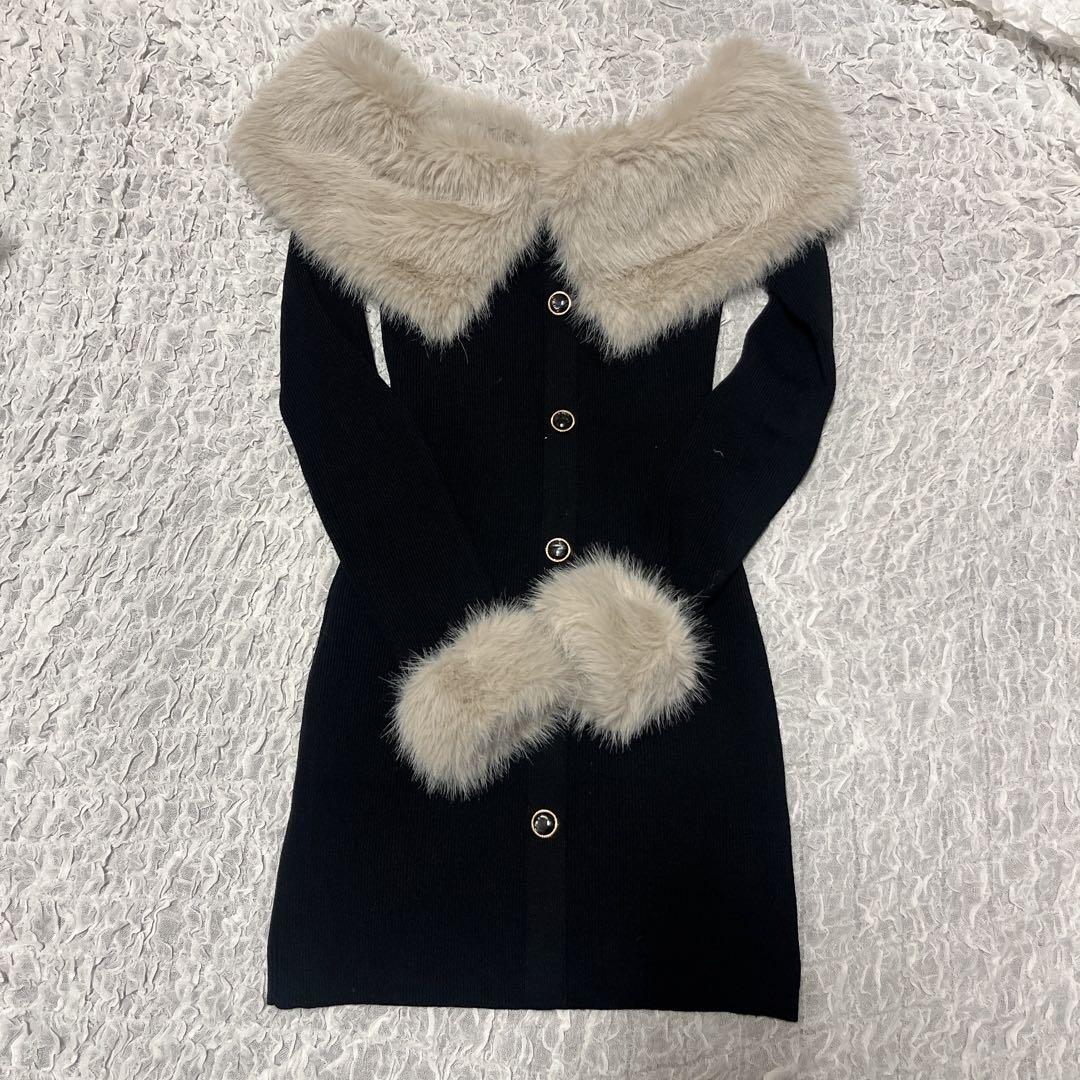 【LIP SERVICE】ファーオフショルボタンニットワンピース Sサイズ