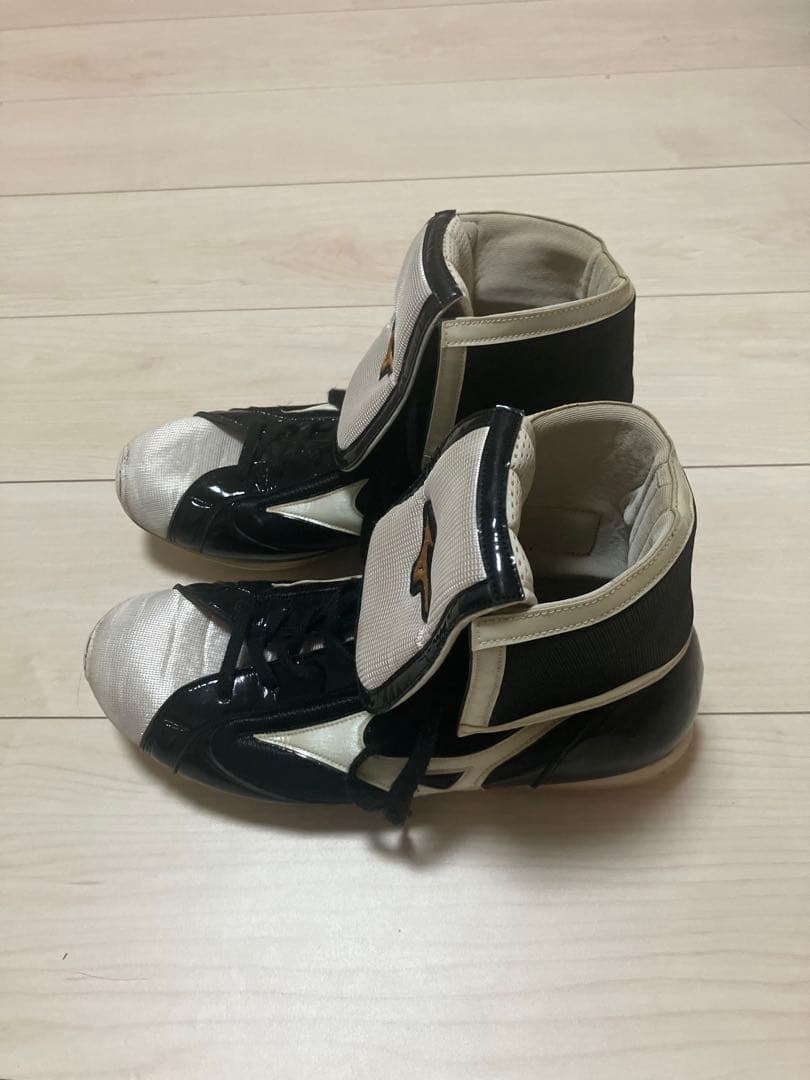 Mizuno ボクシングシューズ ハイカット 黒白