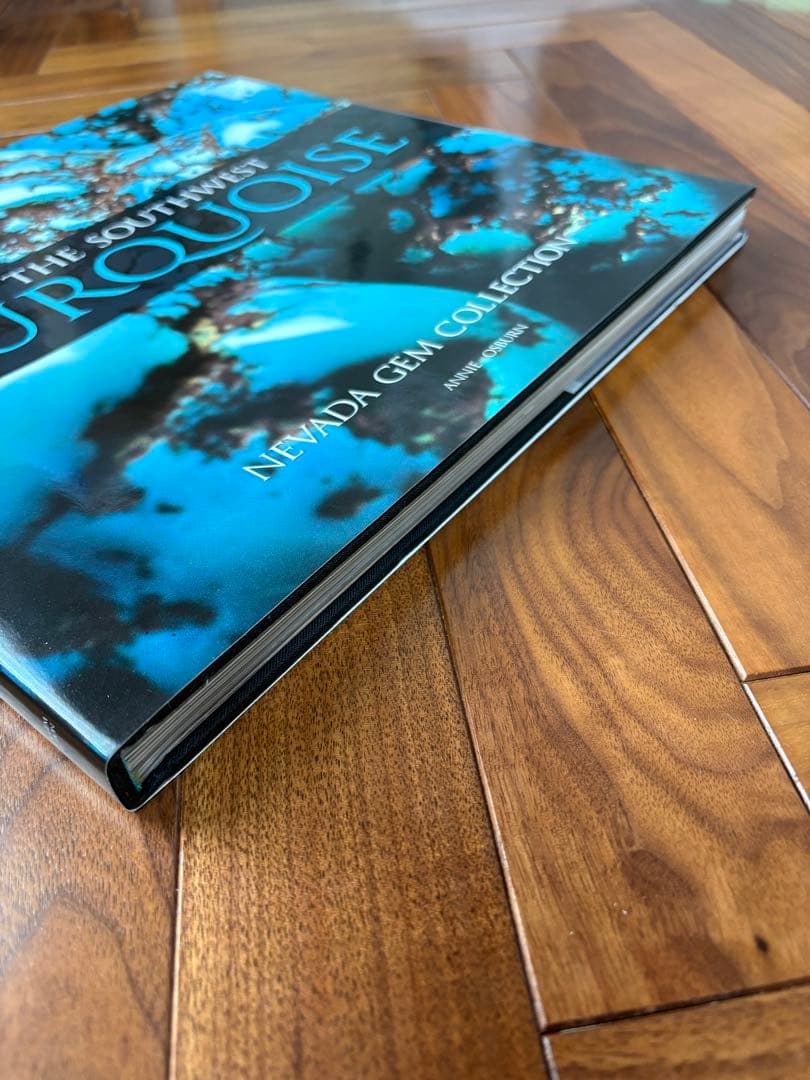 Jewel of the Southwest Turquoise 本　ターコイズ