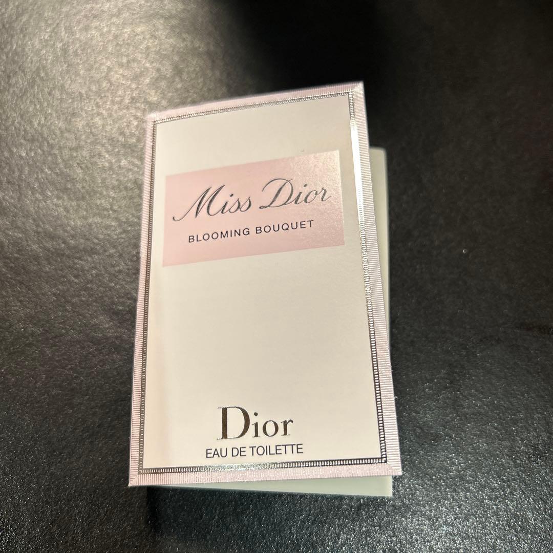 Dior ディオール ミラー　ノベルティ2024 香水付き