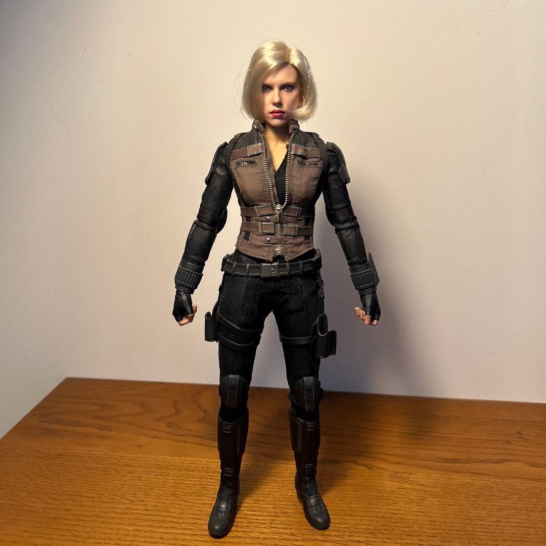 ホットトイズ　ブラック・ウィドウ フィギュア アベンジャーズインフィニティウォー