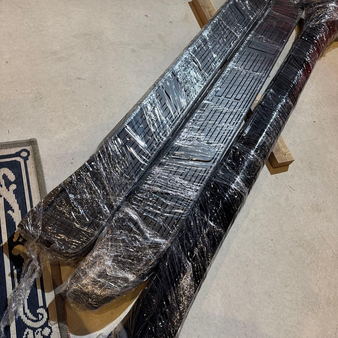 【新品】ランドクルーザープラド　150後期　純正サイドステップ　BLACK