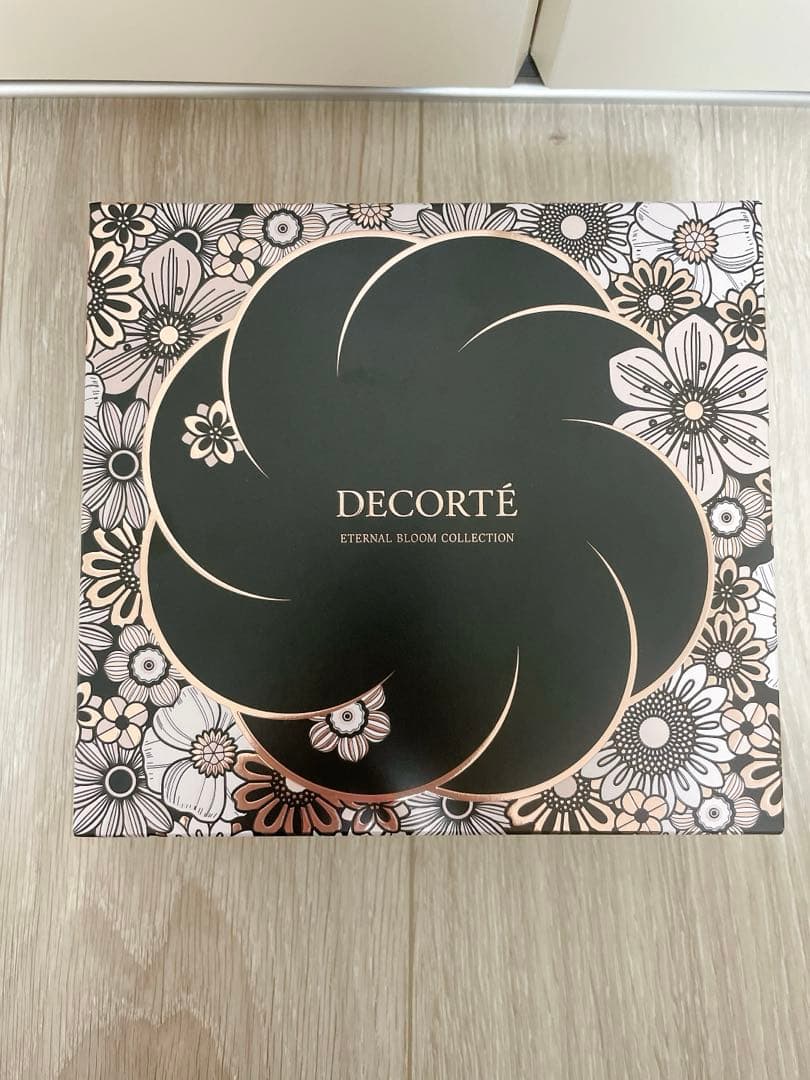 コスメデコルテ クリスマスコフレ Eternal Bloom2025 おまけつき