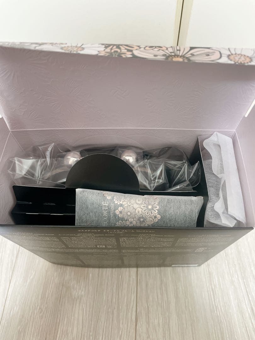 コスメデコルテ クリスマスコフレ Eternal Bloom2025 おまけつき