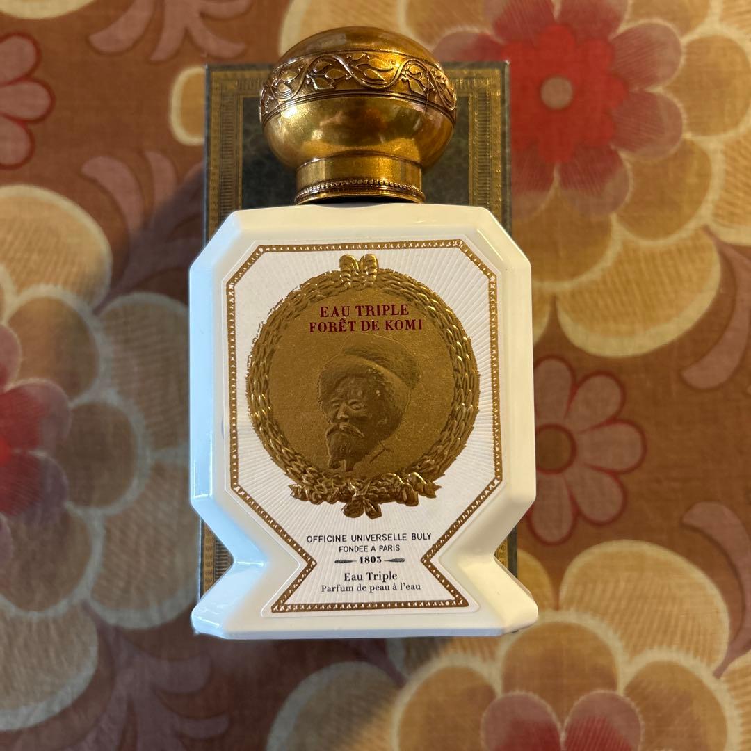 オフィシーヌユニヴェルセルビュリー　フォレ・ドゥ・コミ