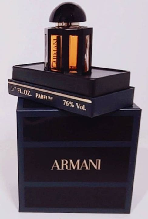 1982年製ジョルジオアルマーニGiorgio Armaniヴィンテージ香水箱付
