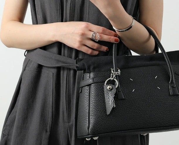 maison margiela　キーチャーム　メゾンマルジェラ　BLACK