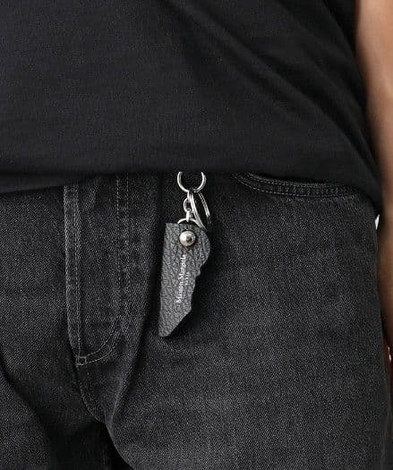 maison margiela　キーチャーム　メゾンマルジェラ　BLACK