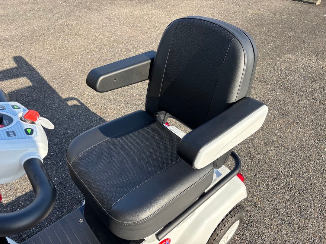 【愛知】最新モデル セリオ 遊歩フジ2024年製　/ 電動カート セニアカー