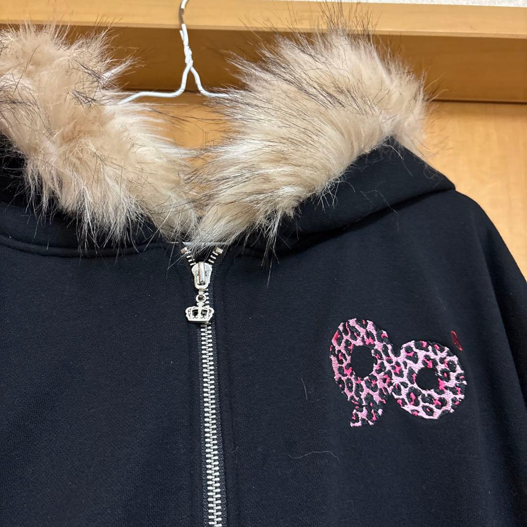 9090ファー付きブラックパーカー