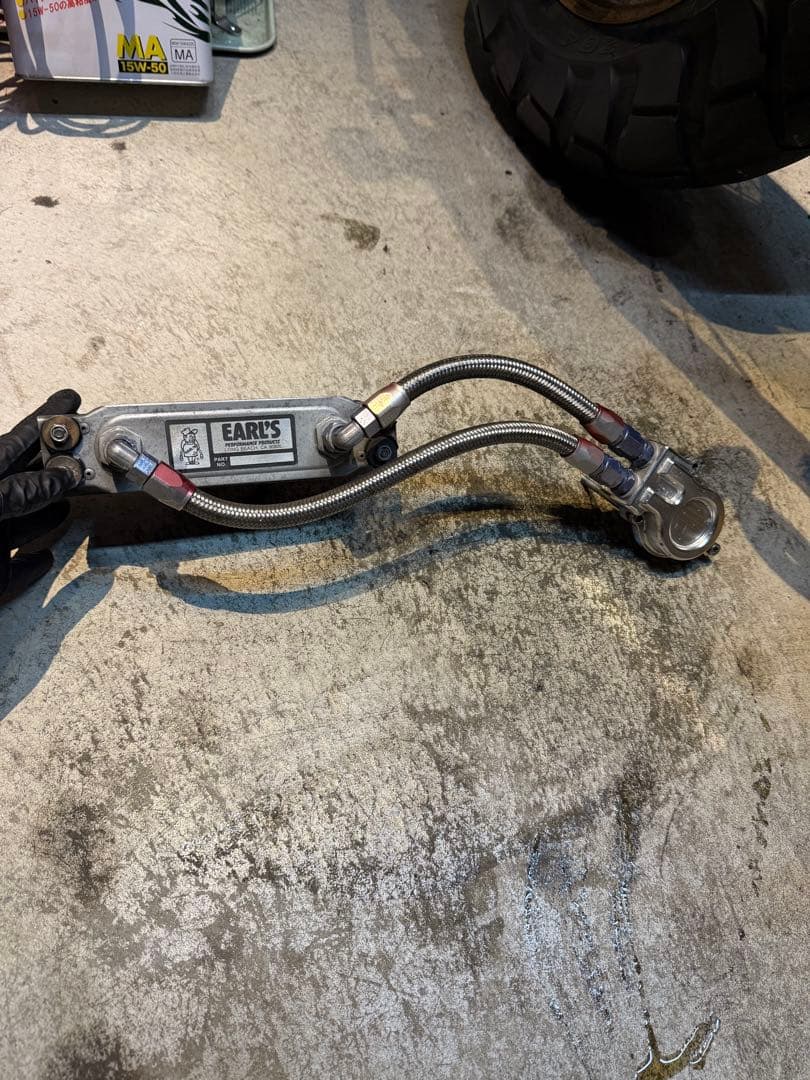 TW200 DG07J 取り付けステー付きオイルクーラー　アールズ EARL’S