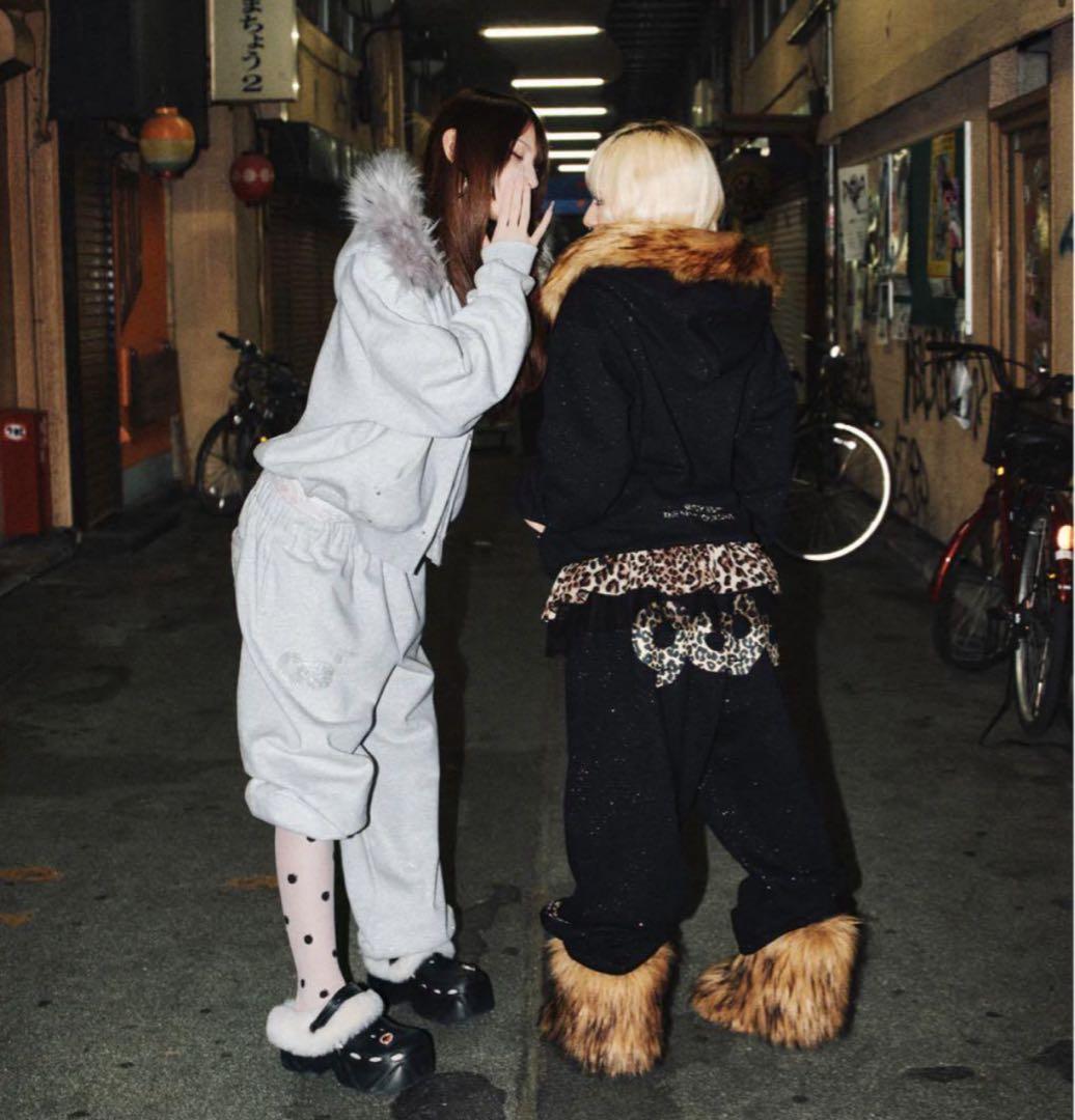 90 Logo Glitter Fur Zip Hoodie上のみ