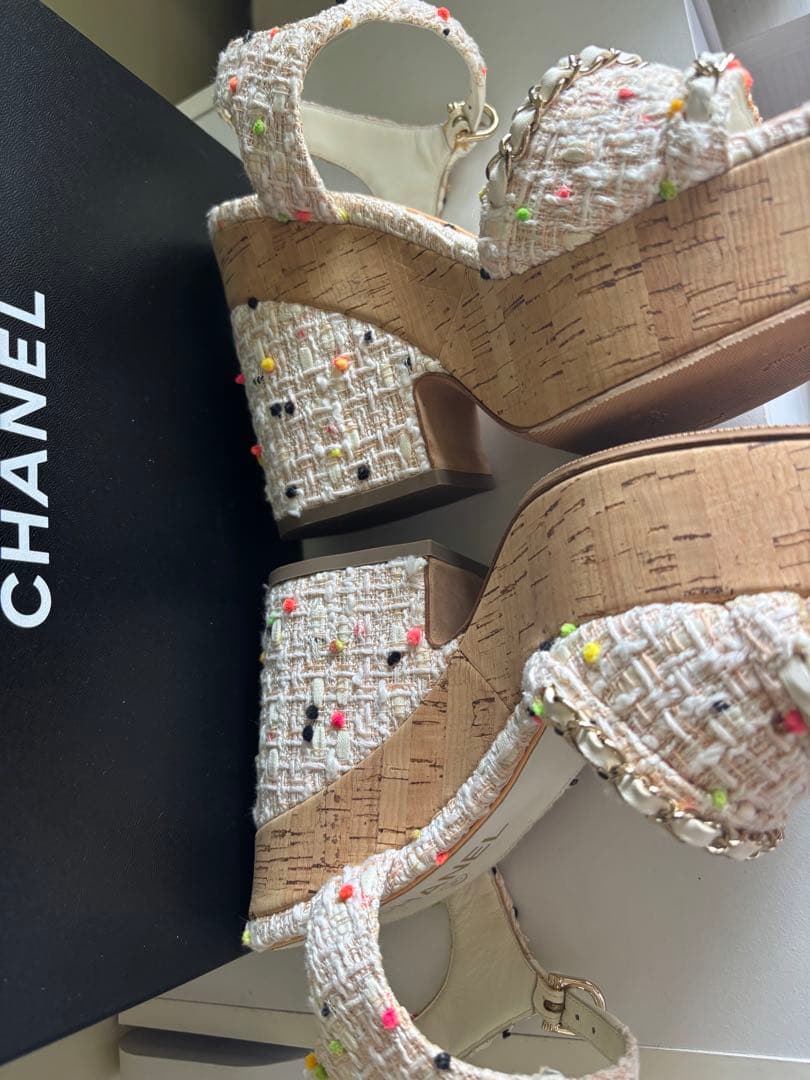CHANEL ツイードサンダル カラフルポンポン