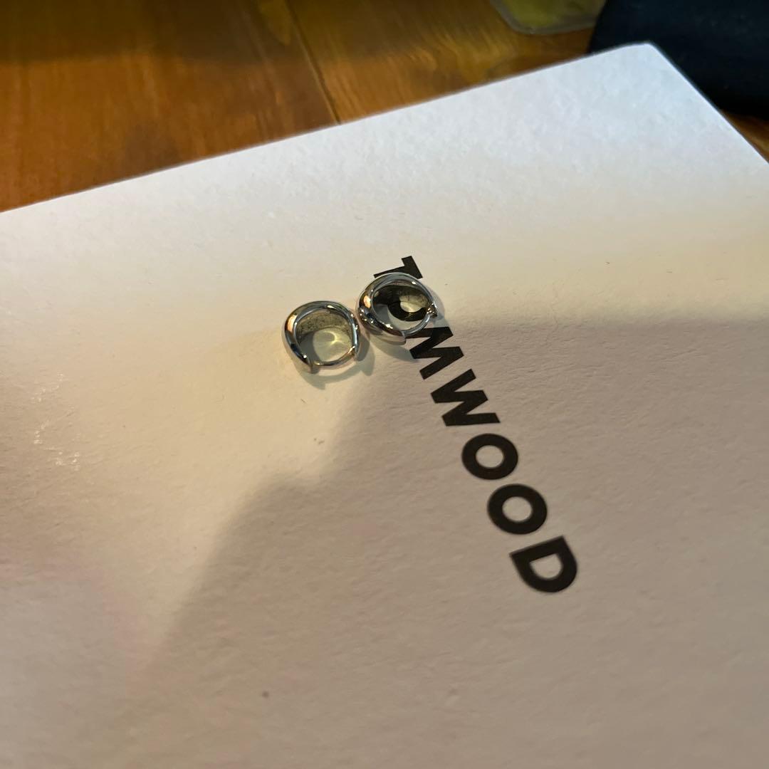 TOM WOOD Ice Huggie シルバー ピアス