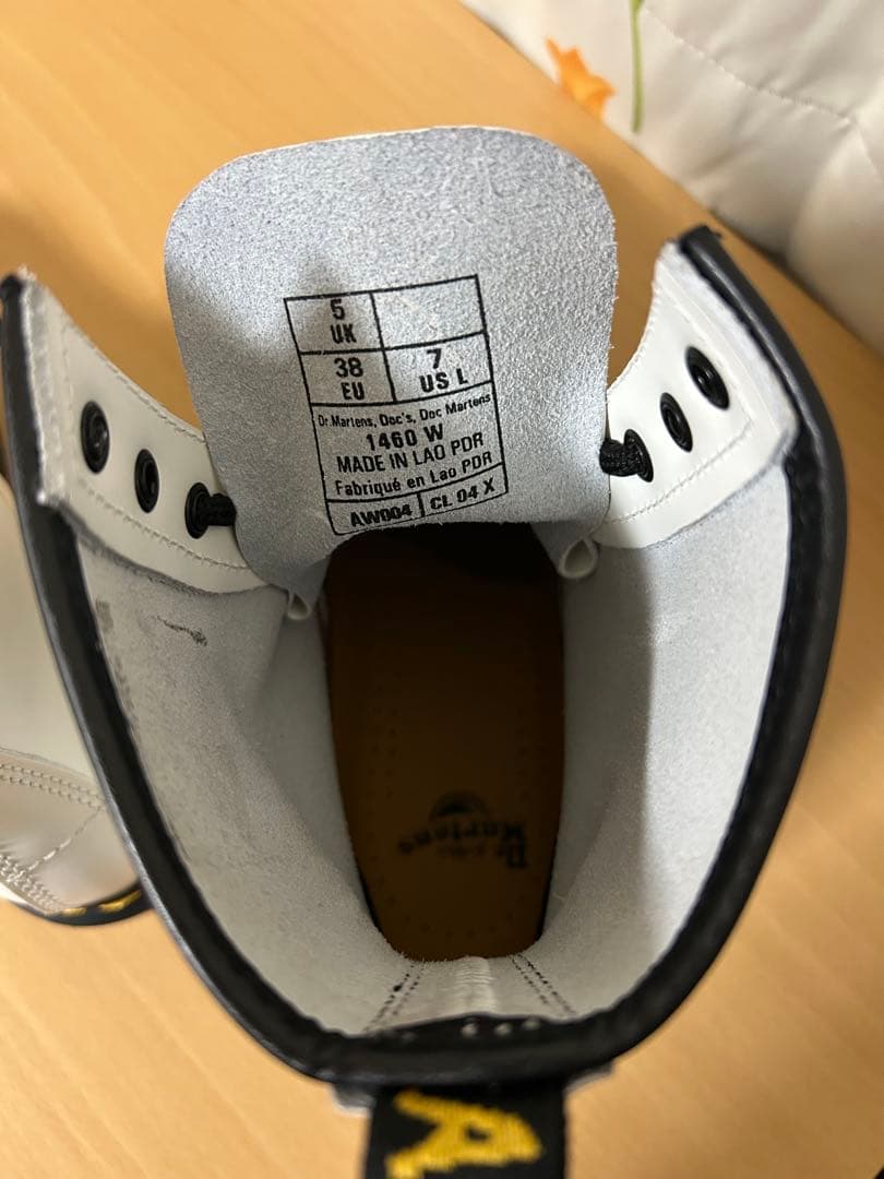 Dr. Martensドクターマーチン 8ホール 1460白 UK5