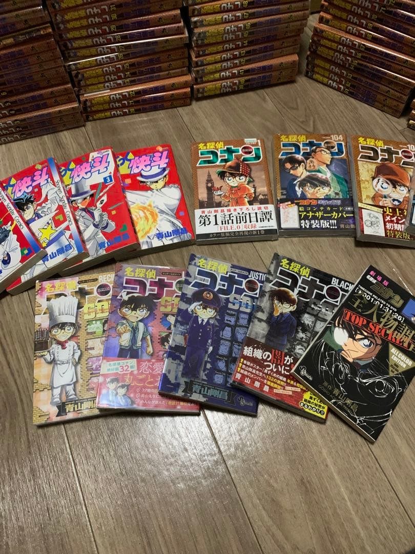 名探偵コナン 1巻〜最新刊106巻、特装版、関連本、まじっく快斗 1巻〜4巻