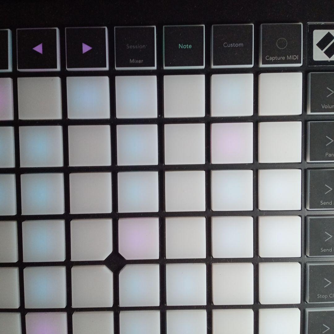 DJ機材 novation launchpadx