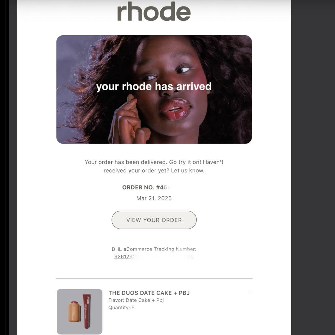 RHODE ポケット ブラッシュ DATE CAKE