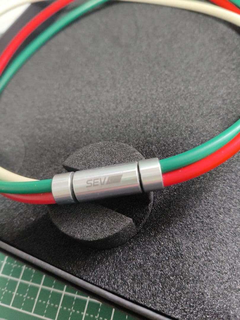 SEV Looper ネックレス type 3M 緑×赤×白 サイズ44cm