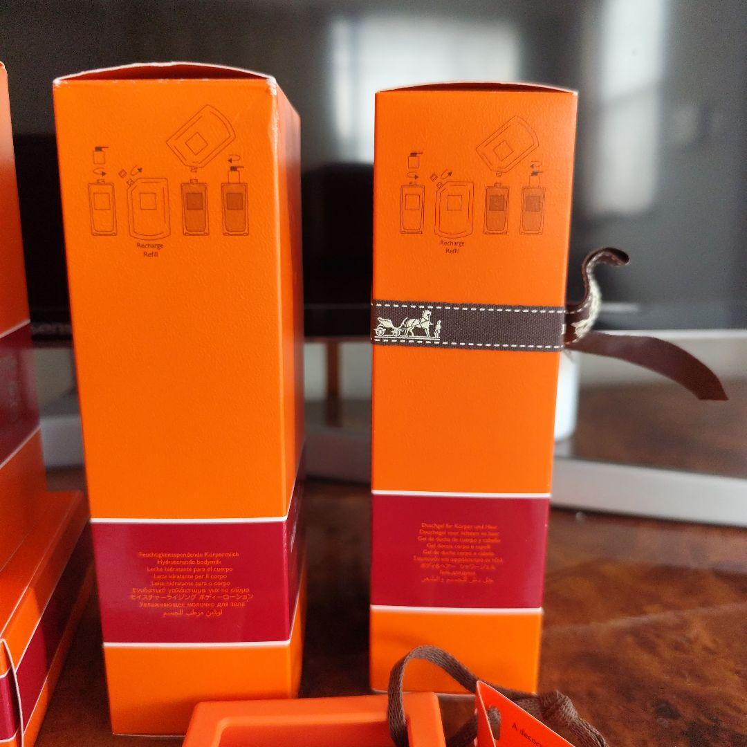 エルメス　Eau de rhubarbe écarlate セット