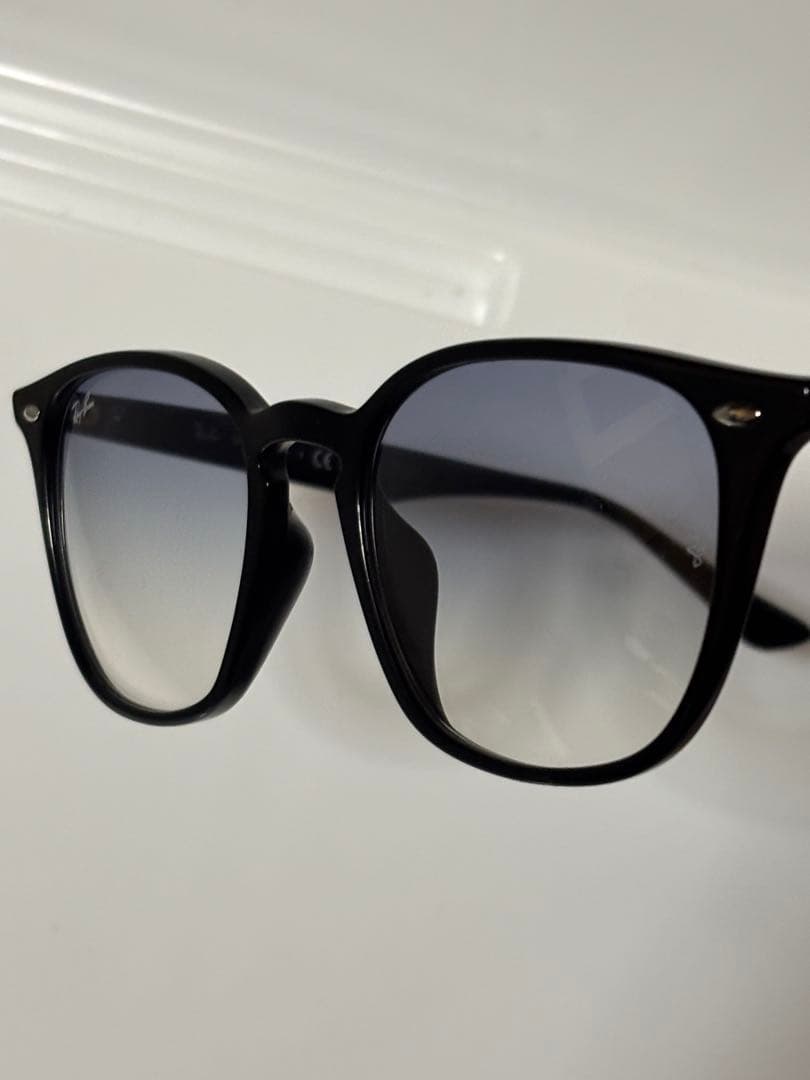 ★極美品★RB4258-F 601/19 ★啓之輔さん着用★RayBan★