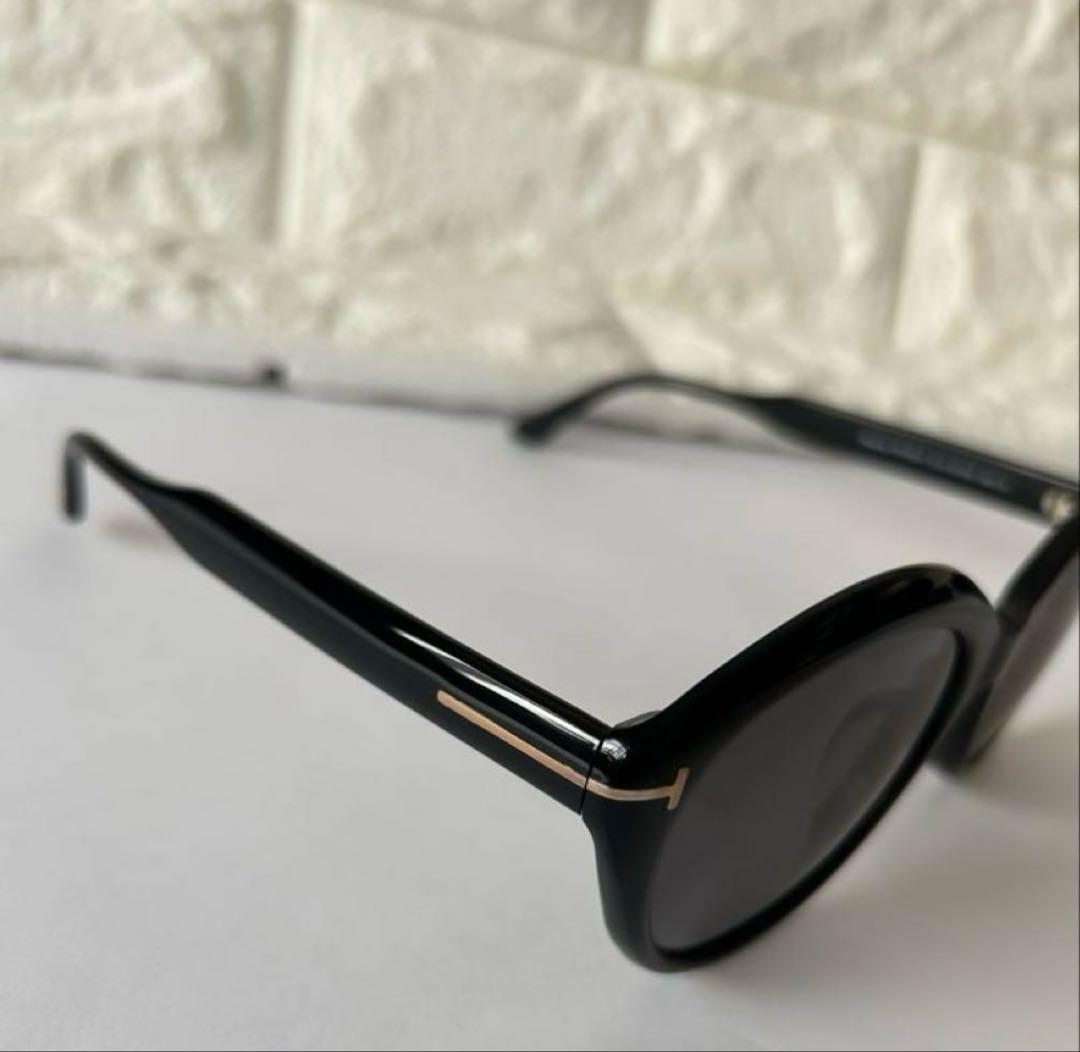 i*i様 TOM FORD トムフォードサングラス ブラックMaxine TF7