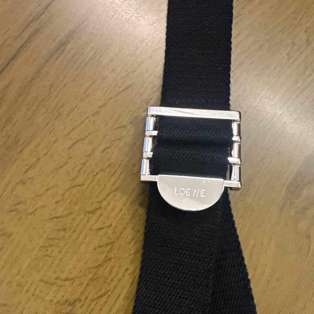 LOEWE ブラック ショルダーバッグ