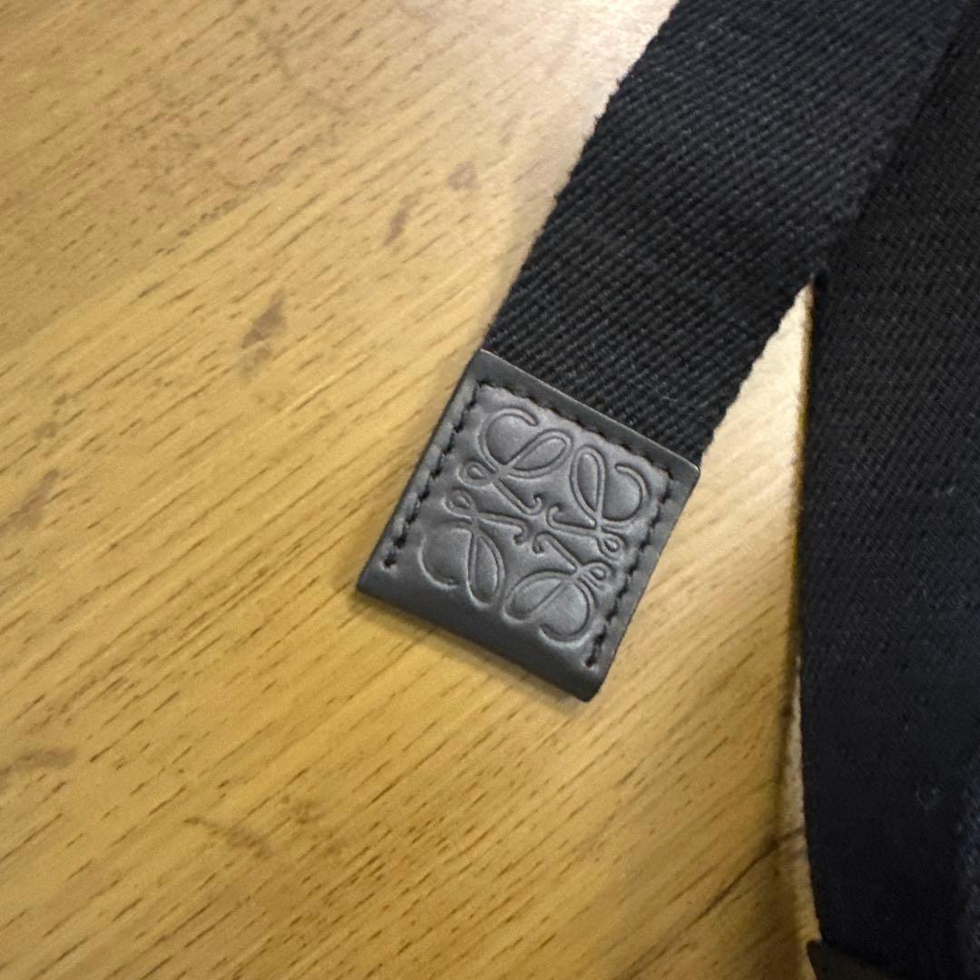 LOEWE ブラック ショルダーバッグ