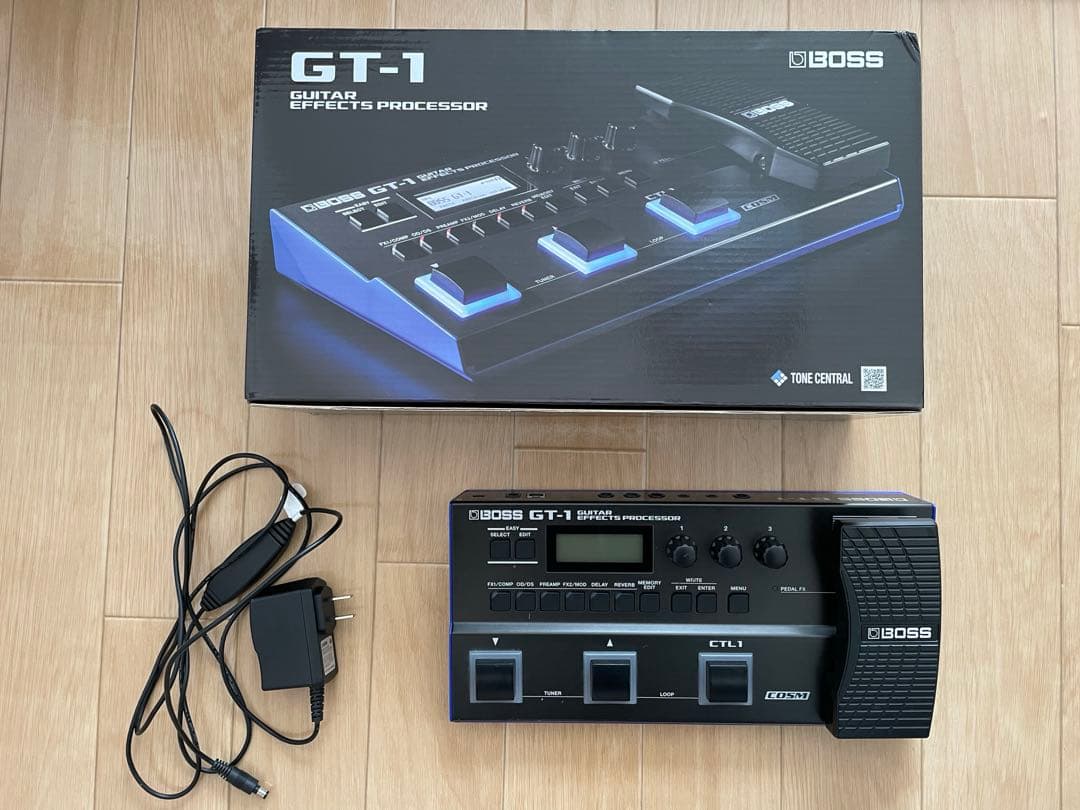 BOSS GT-1 マルチエフェクター（アダプタ付き）