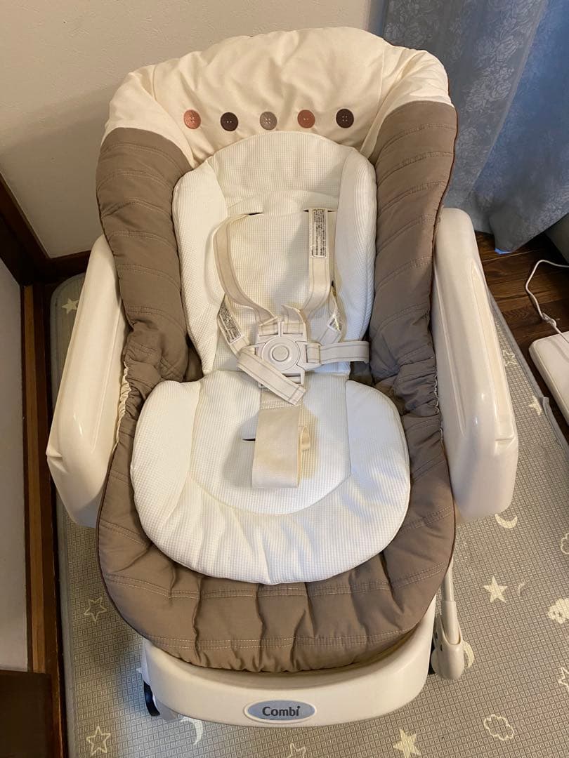 mickey【美品】コンビ ネムリラ オートスウィング 電動