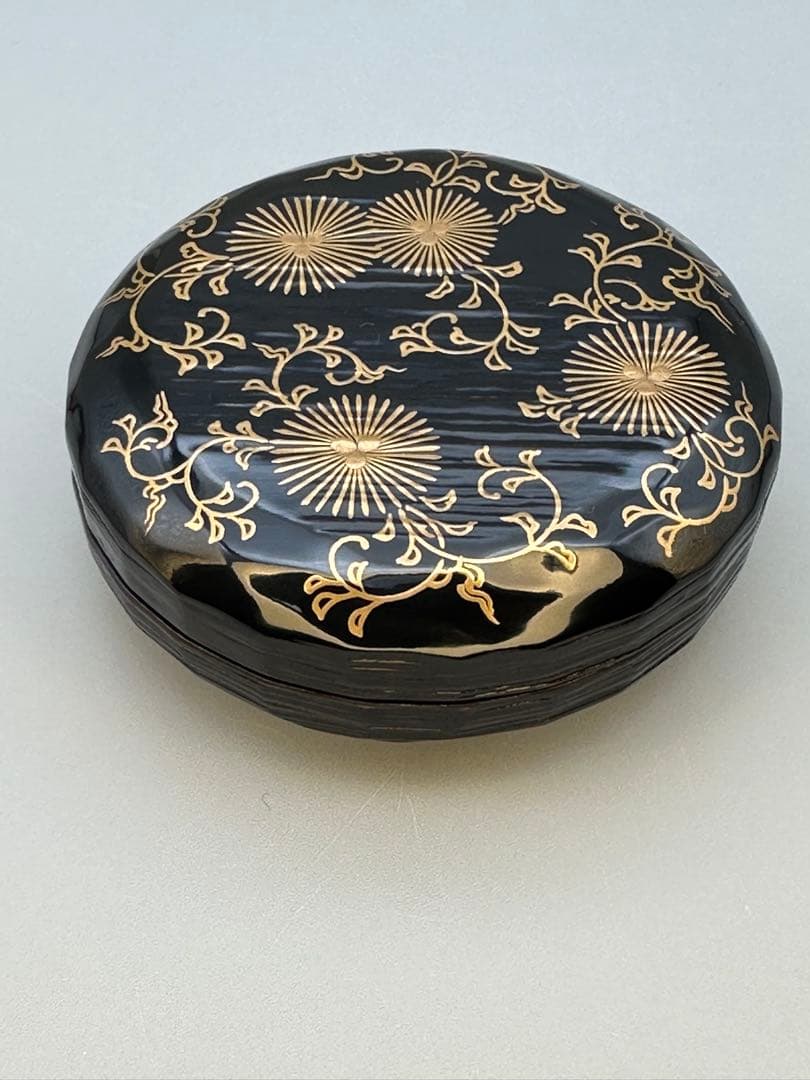 茶道具　香合　橋村萬象　唐松唐草