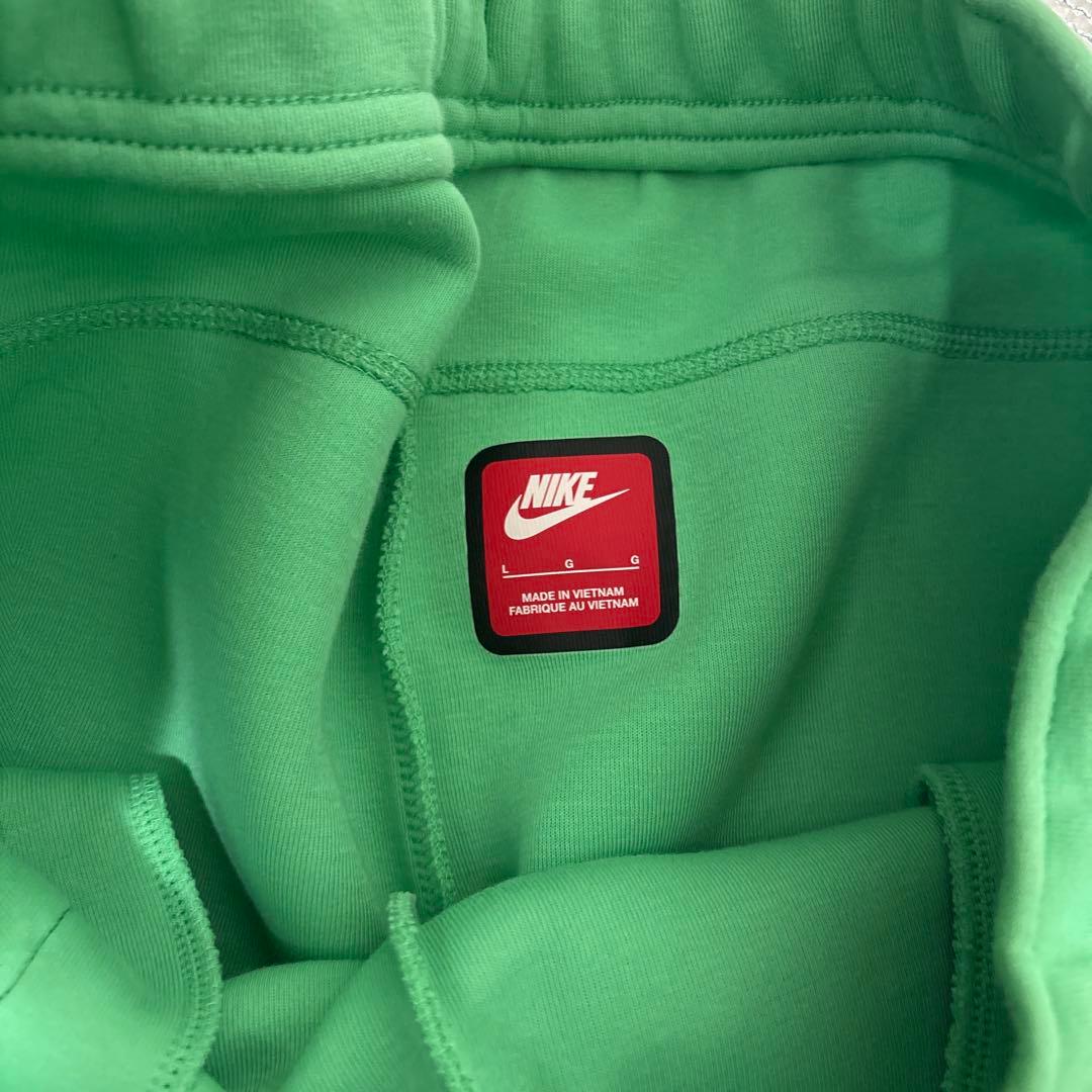 じ*ろ様 【激レアカラー】NIKE テックフリース セットアップ グリーン US