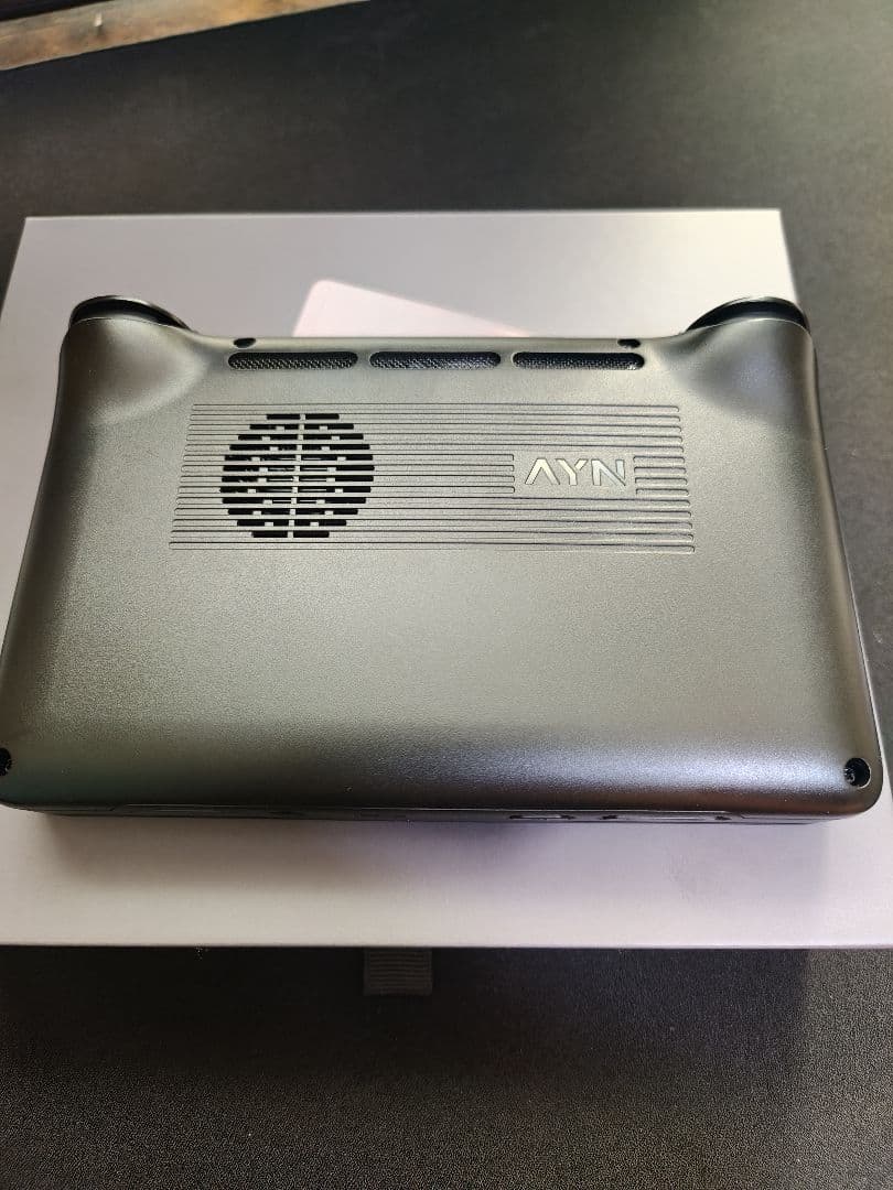 AYN Thor 8GB/128GB　BASE　 ブラック