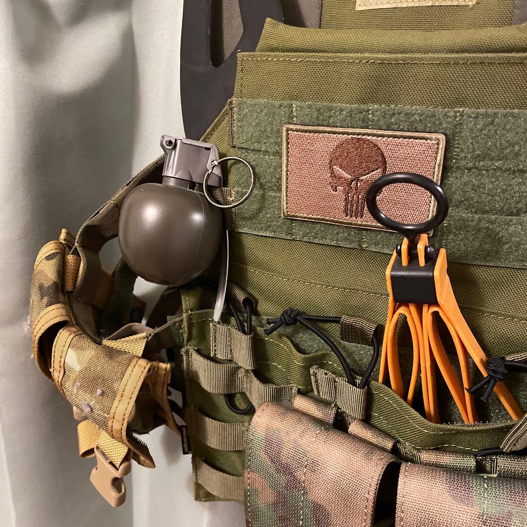 ででまるEmersonGear エマーソンギア　プレートキャリア付属品多数