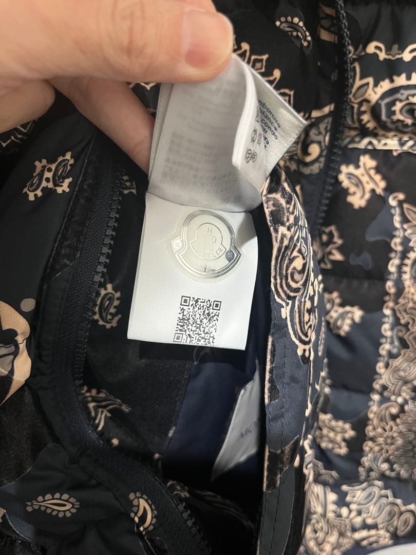 美品　モンクレール　ペイズリー　リバーシブル　2 ゴールデンサイズ