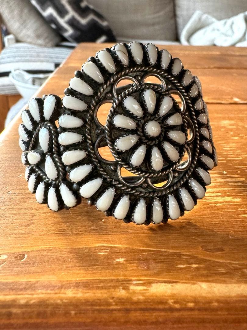 インディアンジュエリ⭐︎ズニ族　ニードルポイントバングル