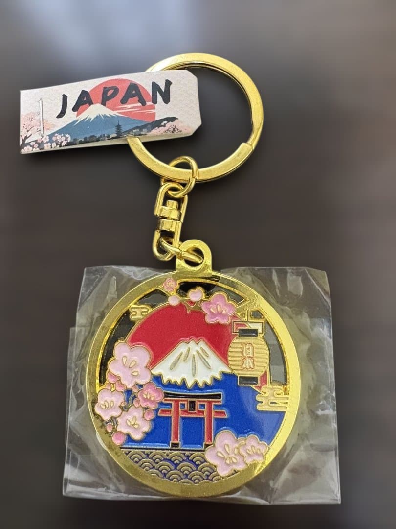 ★新品未使用品　富士山キーホルダー金100個、銀100個セット