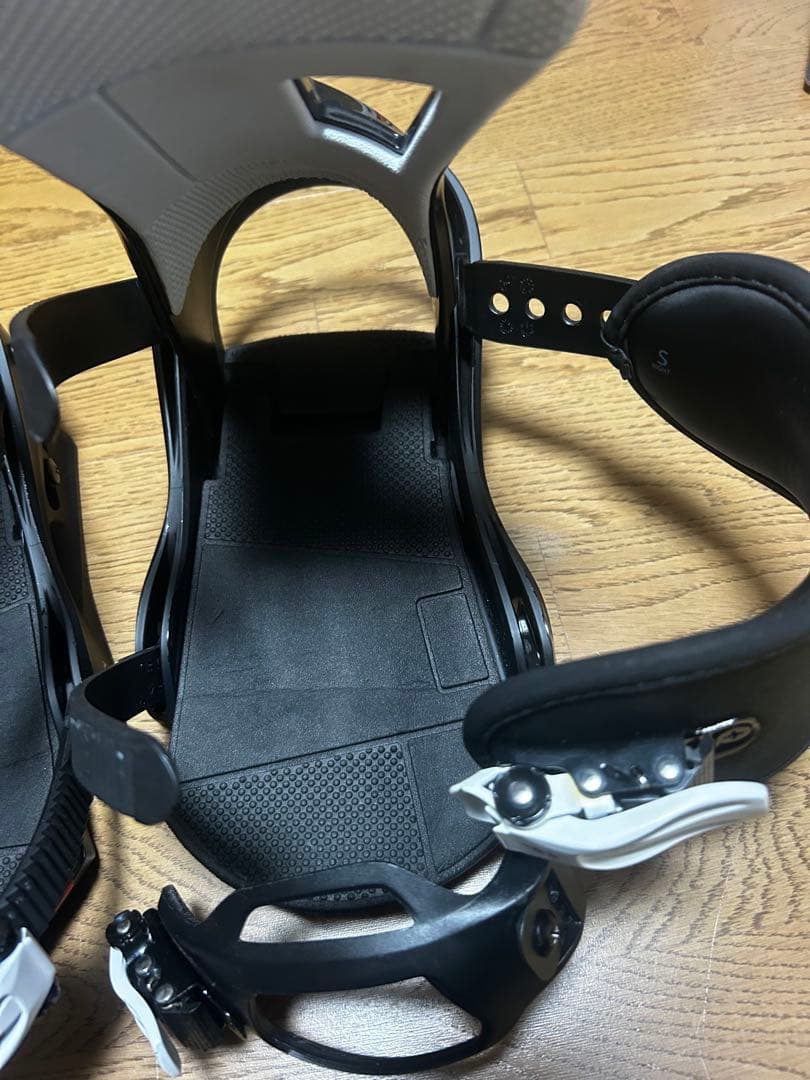 最終値下げ　　　　　状態⭕️Burtonスノーボードビンディング ブラック S