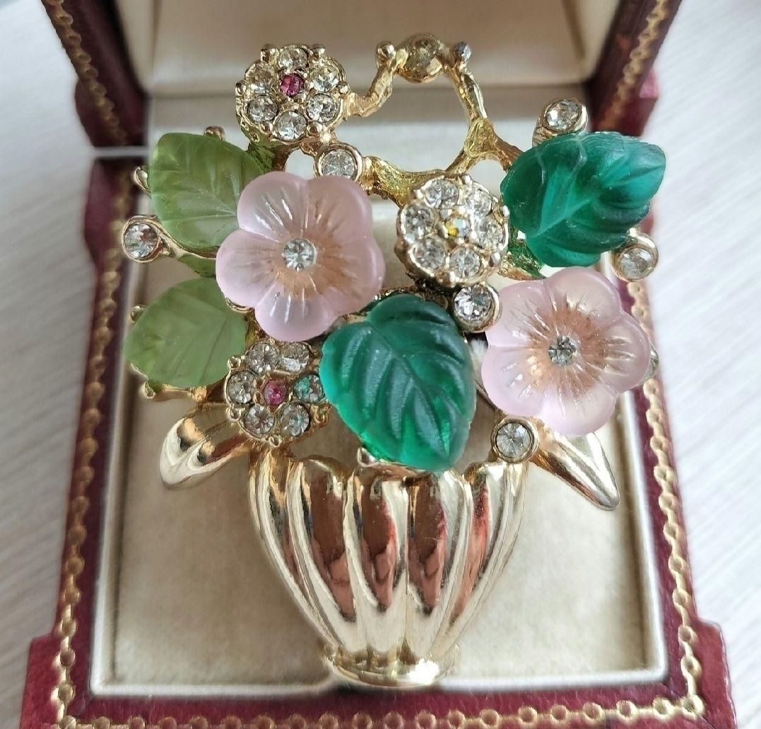 ターコイズカボションの花 シルバーカラー スイングするブローチ と他4点