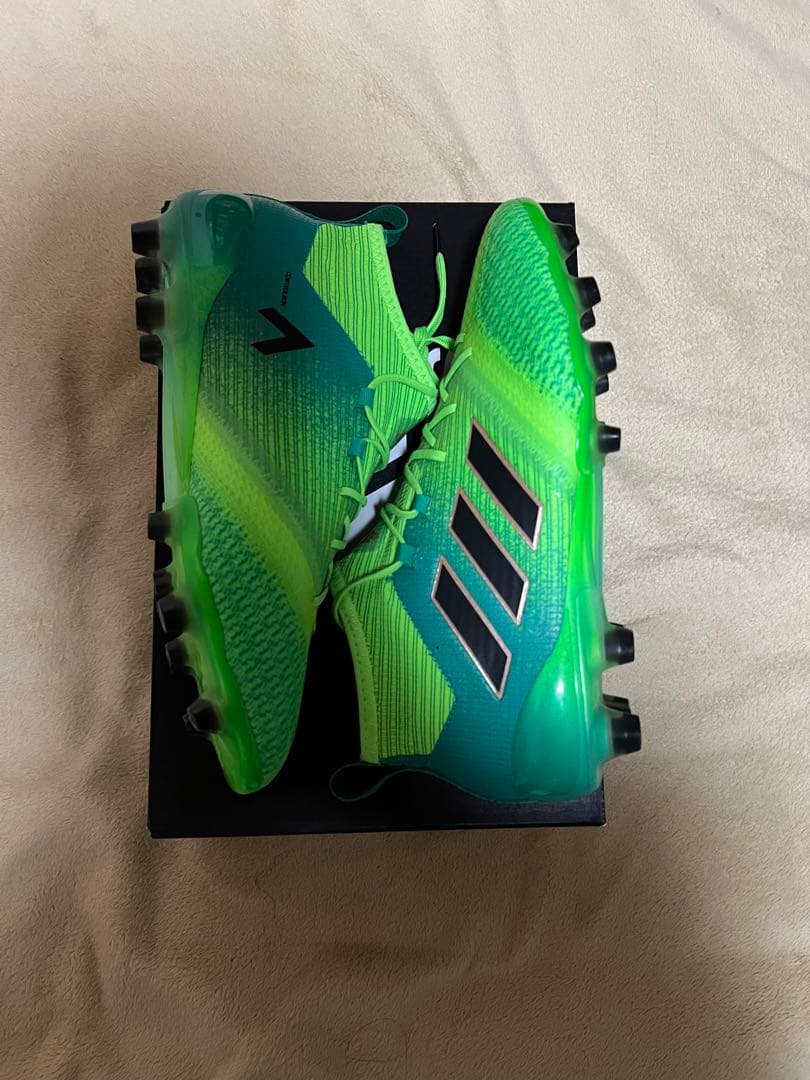 本日23時59分まで！サッカースパイクアディダスACE17.1HG