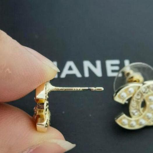 ゴールド シャネル ピアス