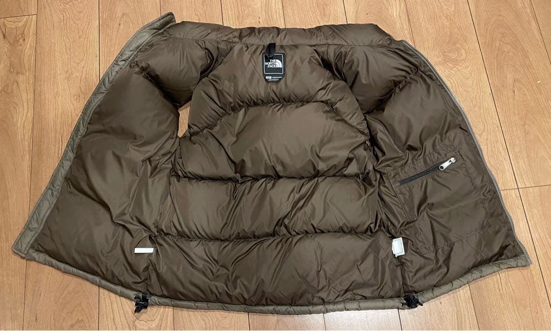 ノースフェイス　ダウンベスト　ヌプシ　センターロゴ