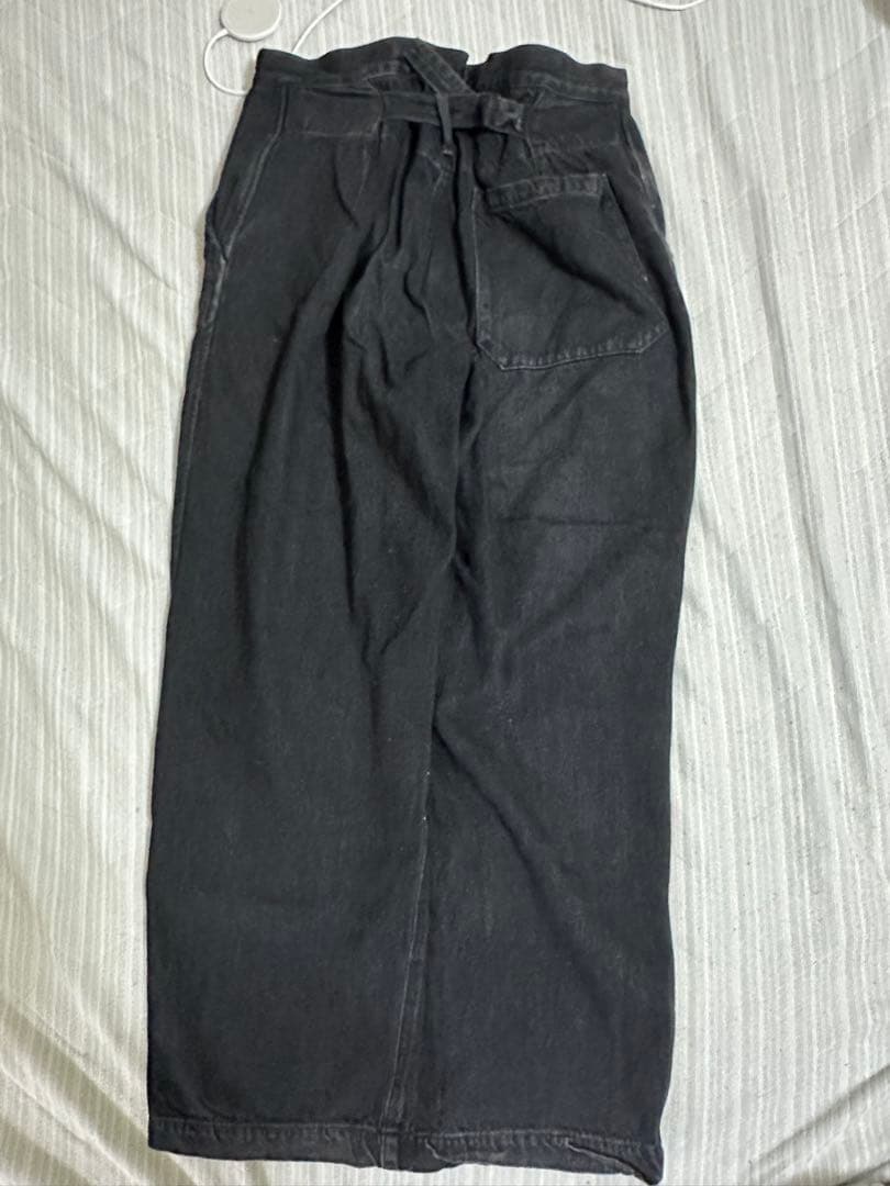 ヒロ　comoli デニムオーバーパンツ