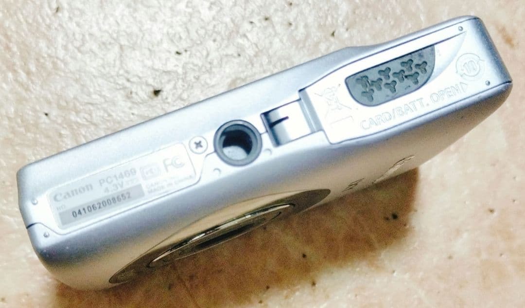 CANON IXY 200F　デジタルカメラ　ジャンク