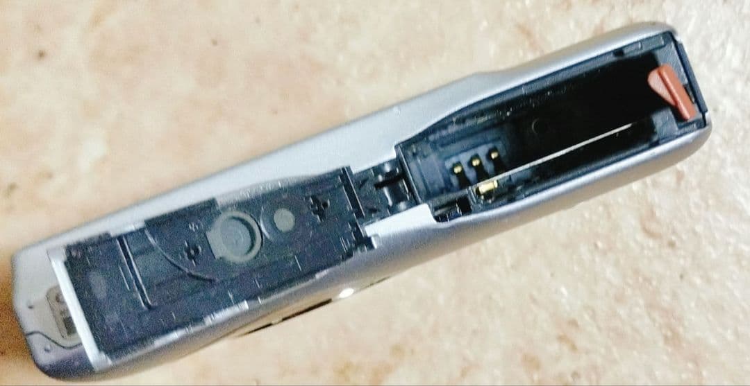 CANON IXY 200F　デジタルカメラ　ジャンク