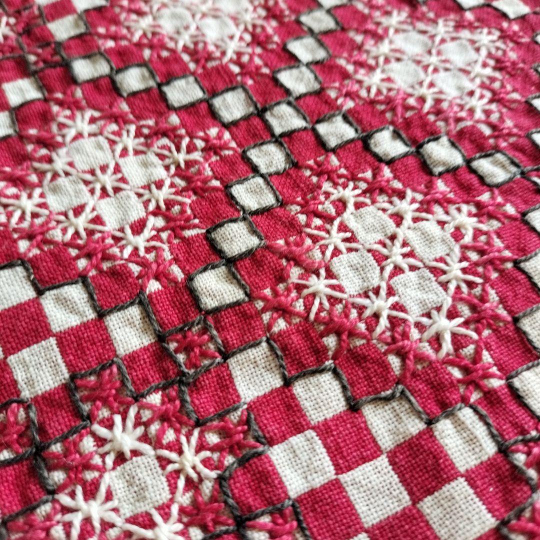 【roseさま】東欧　アンティーク　Red刺繍