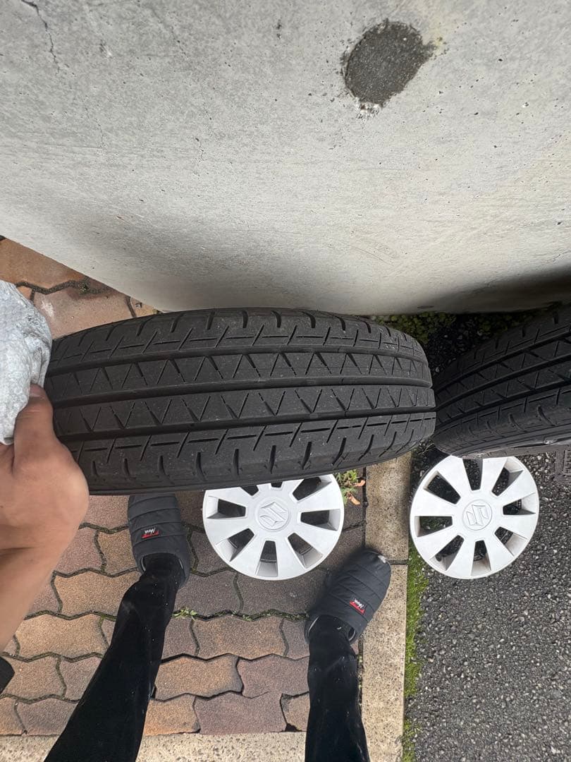 エブリィバン　鉄チンホイール　タイヤ付き 新車から1500キロ外し