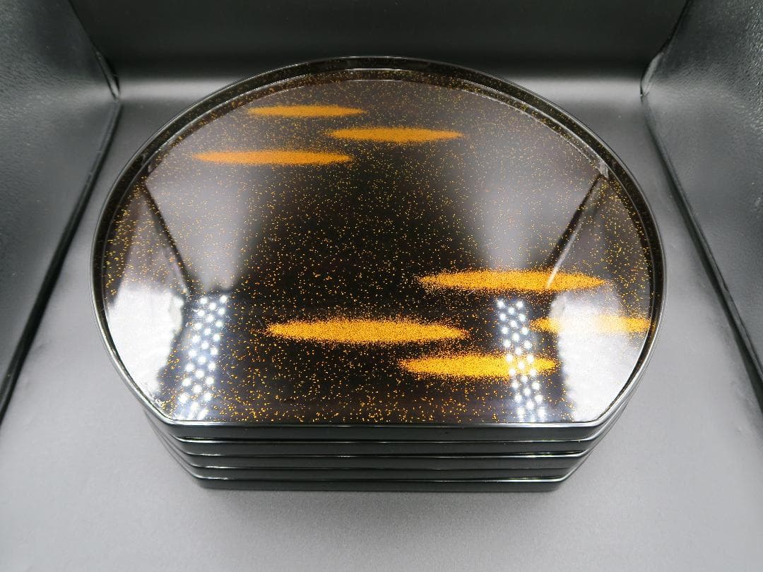 【輪島塗】半月膳 金彩霞文様 十三寸 天然木 五客 共箱 卓上膳 半月盆 会席膳