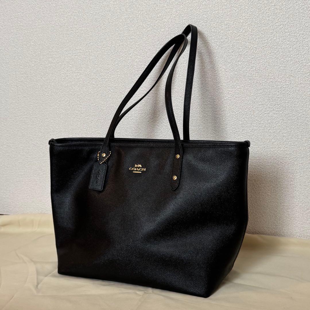 【美品】COACH ブラック レザートートバッグ　a4 収納 大容量 リクルート