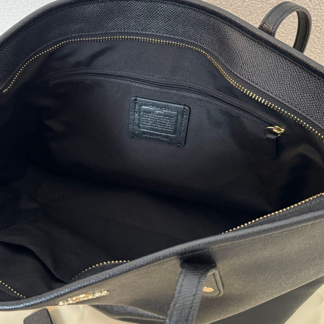 【美品】COACH ブラック レザートートバッグ　a4 収納 大容量 リクルート